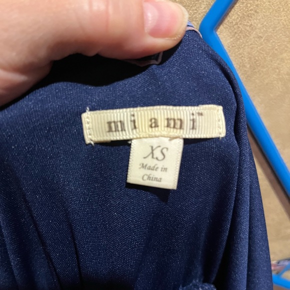 Blue Sleeveless romper - Picture 3 of 5